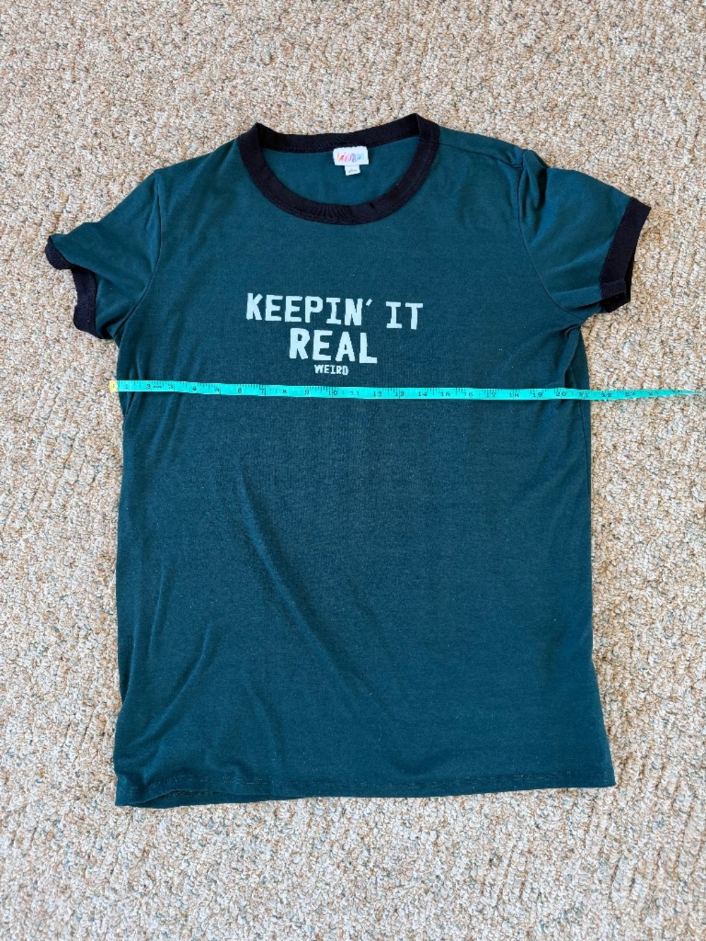 LuLaRoe Tee Shirt with short Sleeves. Large Size